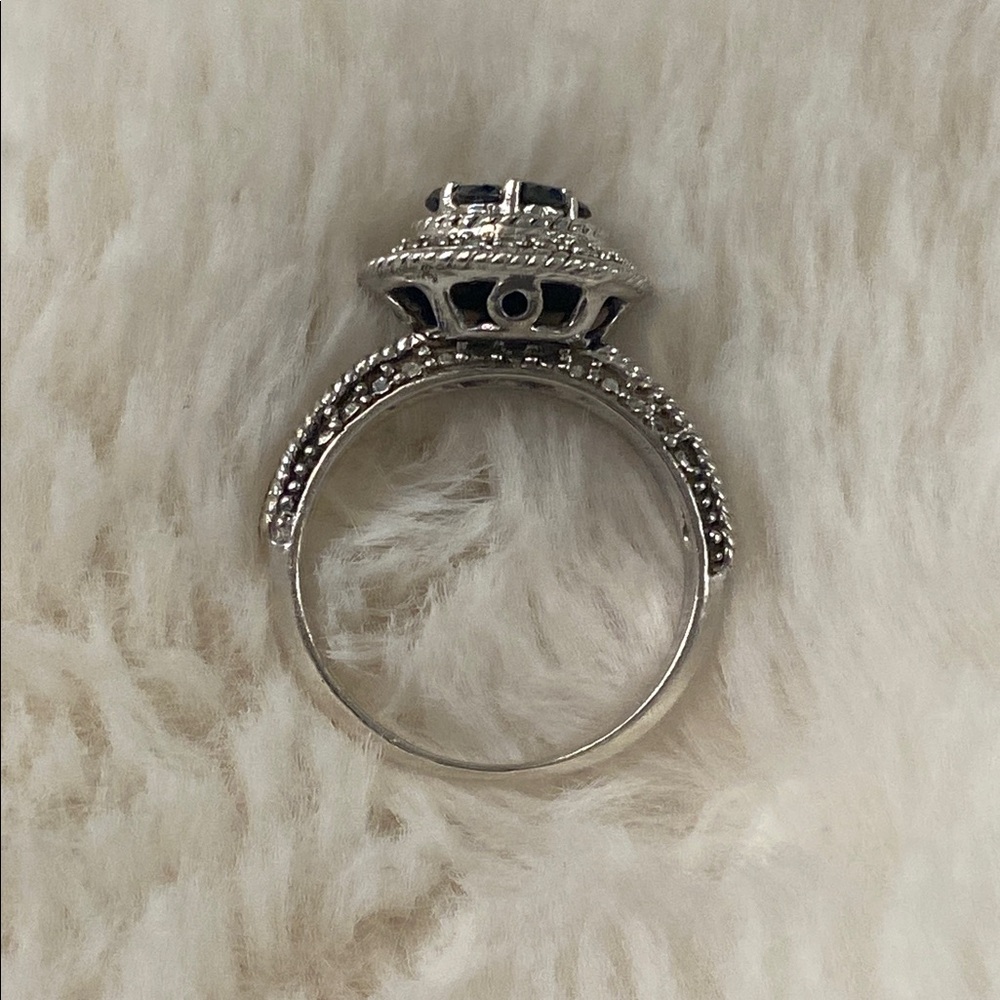 Sapphire Diamond Cluster Ring - Picture 4 of 5